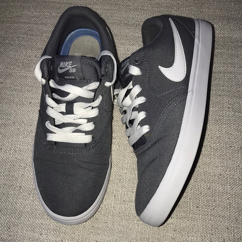 Womens blue sb Nike sneaker shoes 8.5